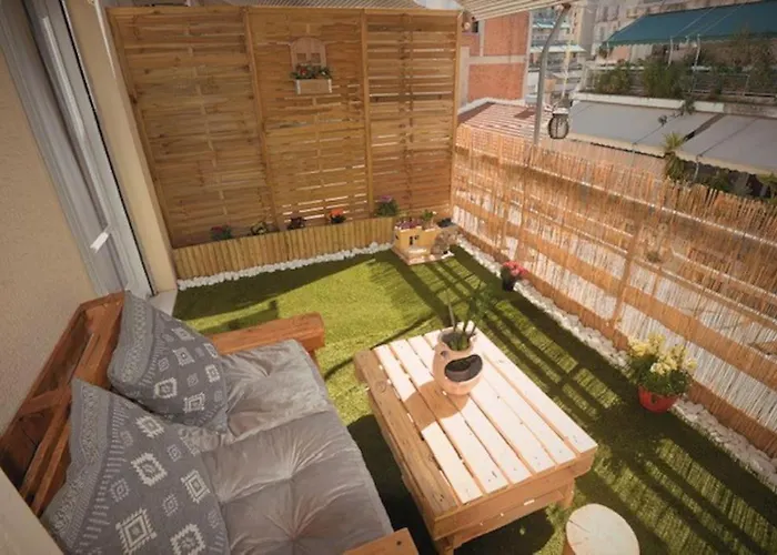Cozy Apartment In The Heart Of Athens!